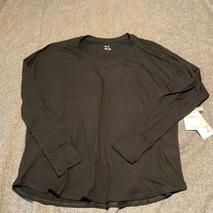 Z by Zella maternity top, NWT, S